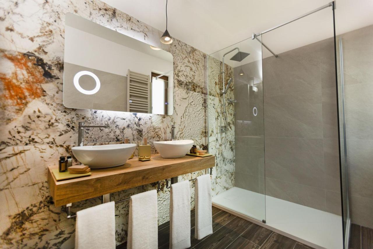 Donna VI Hotel Geraci Siculo ภายนอก รูปภาพ