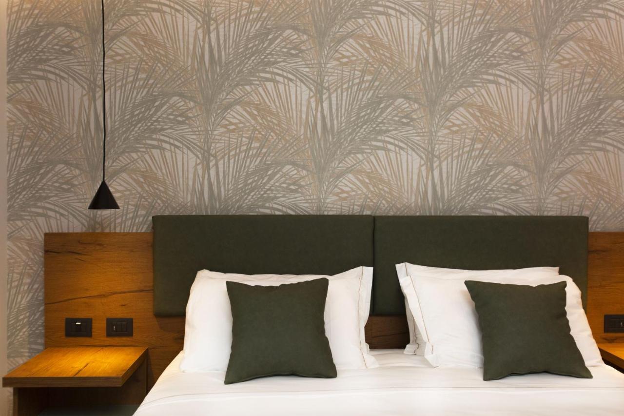 Donna VI Hotel Geraci Siculo ภายนอก รูปภาพ
