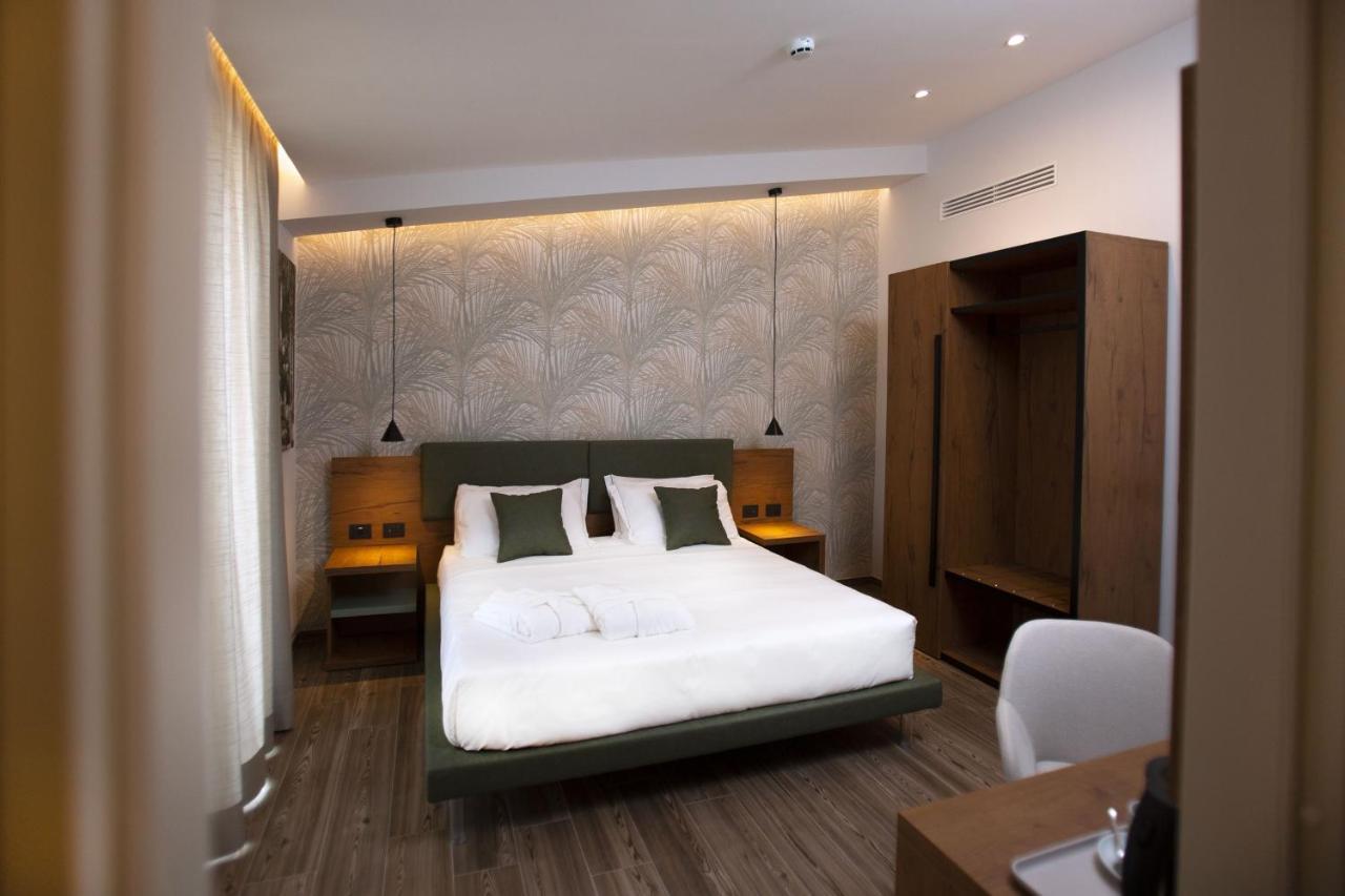 Donna VI Hotel Geraci Siculo ภายนอก รูปภาพ