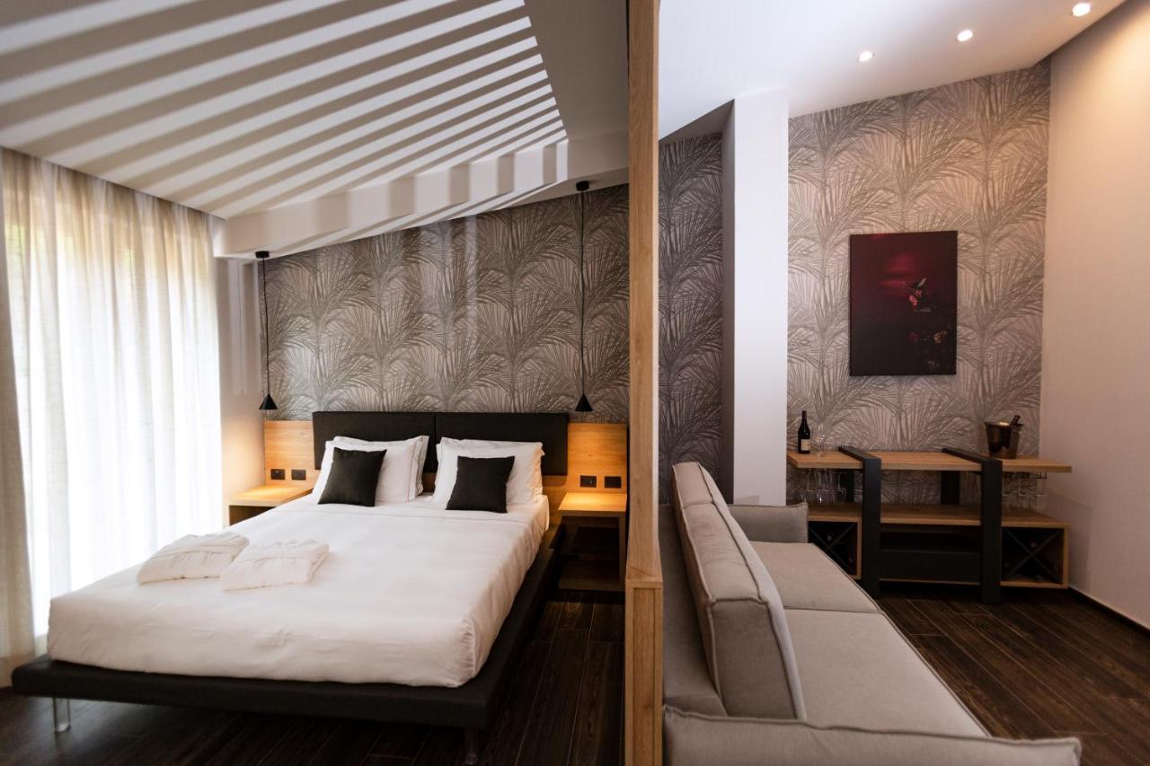 Donna VI Hotel Geraci Siculo ภายนอก รูปภาพ